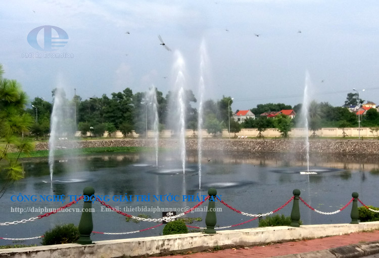 Hình ảnh : Đài phun nước phao nổi than Quảng Ninh
