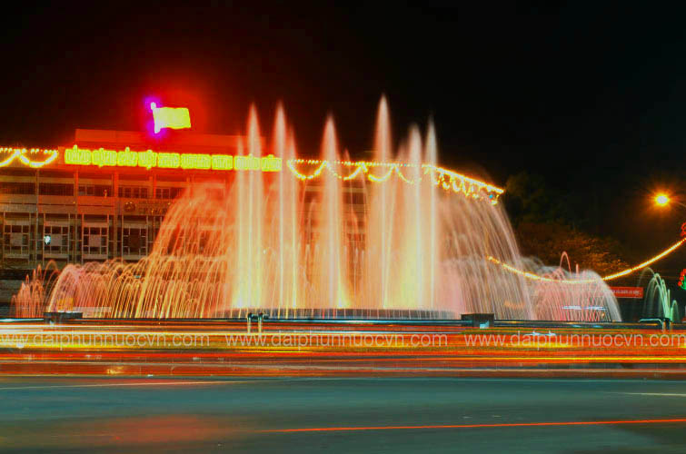 Đài phun nươc đường tròn trung tâm TP Thái Nguyên